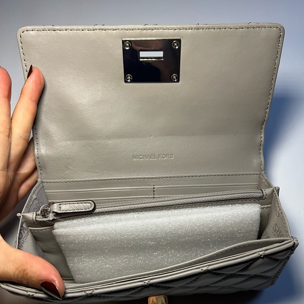 🩶NWT MICHAEL KORS WALLET🩶 - Picture 3 of 7